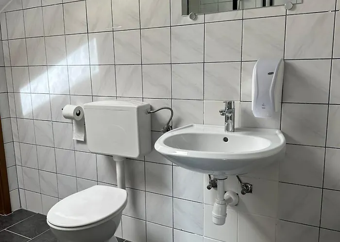 And Wellness Scavnicar ליוטומר